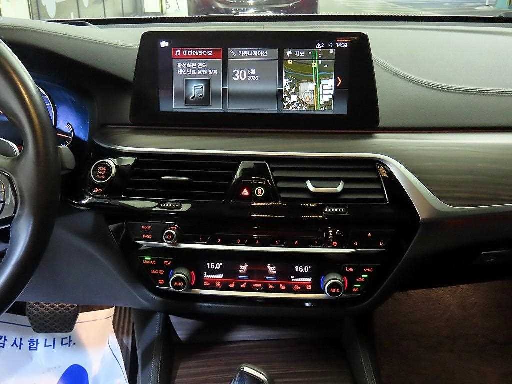 BMW 그란투리스모 6시리즈 GT (G32) 640I XDRIVE 럭셔리 이미지 11