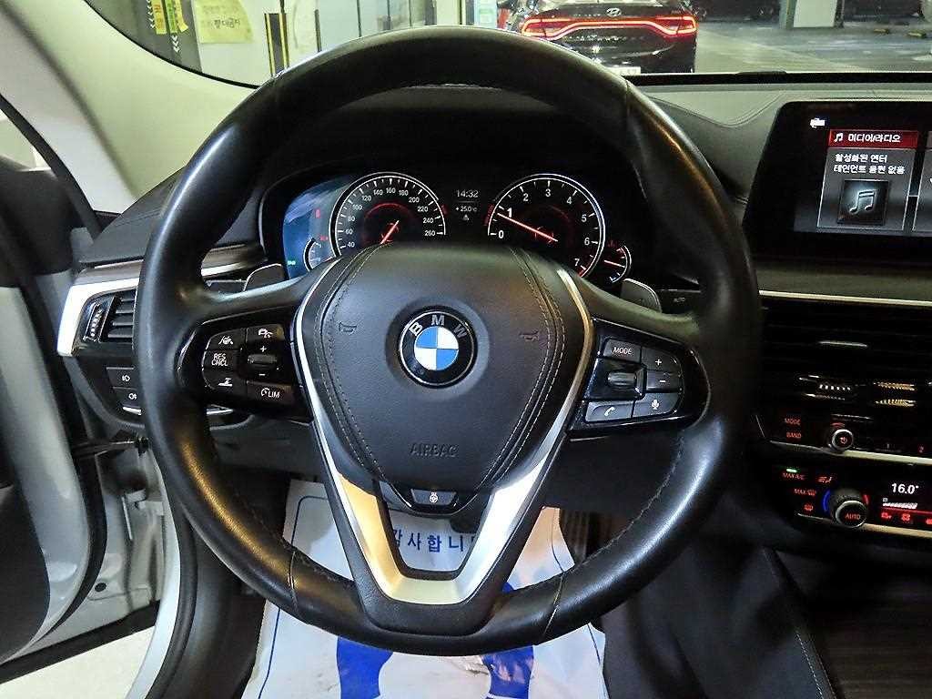BMW 그란투리스모 6시리즈 GT (G32) 640I XDRIVE 럭셔리 이미지 8