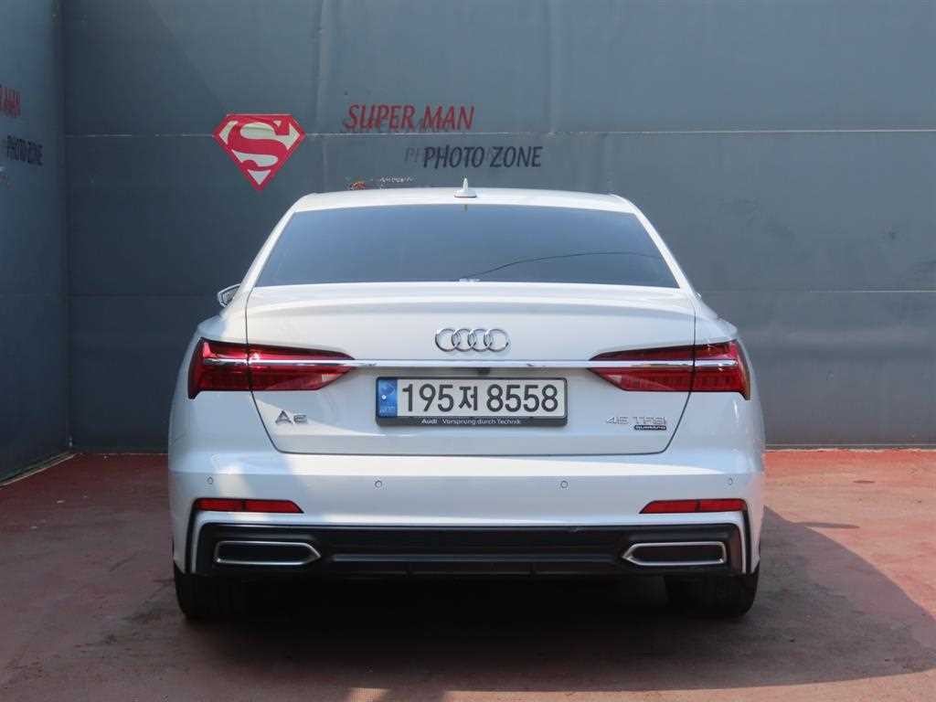 아우디 A6 A6 (C8) 45 TFSI 콰트로 프리미엄 이미지 4