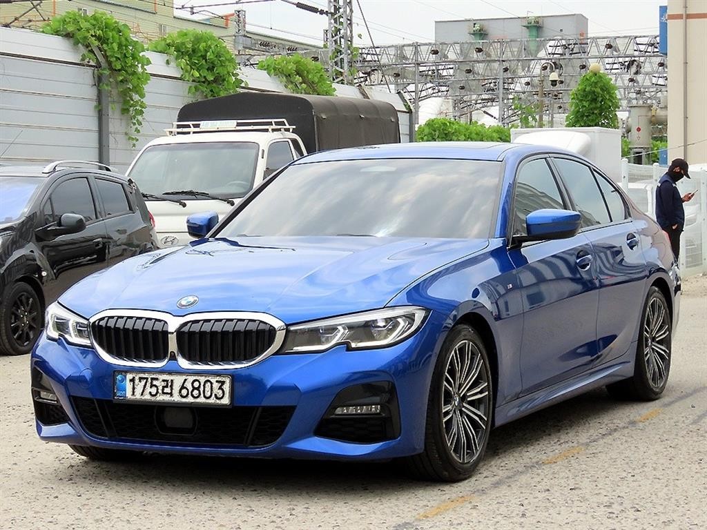 BMW 3시리즈 3시리즈 (G20) 320i M 스포츠 이미지 2
