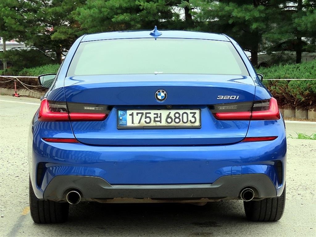 BMW 3시리즈 3시리즈 (G20) 320i M 스포츠 이미지 4