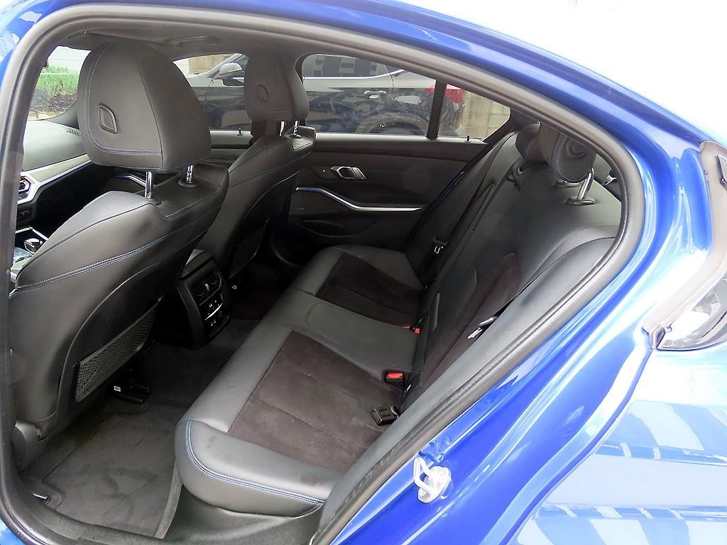 BMW 3시리즈 3시리즈 (G20) 320i M 스포츠 이미지 6