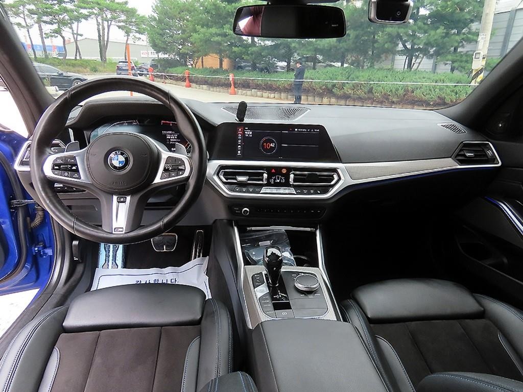 BMW 3시리즈 3시리즈 (G20) 320i M 스포츠 이미지 7