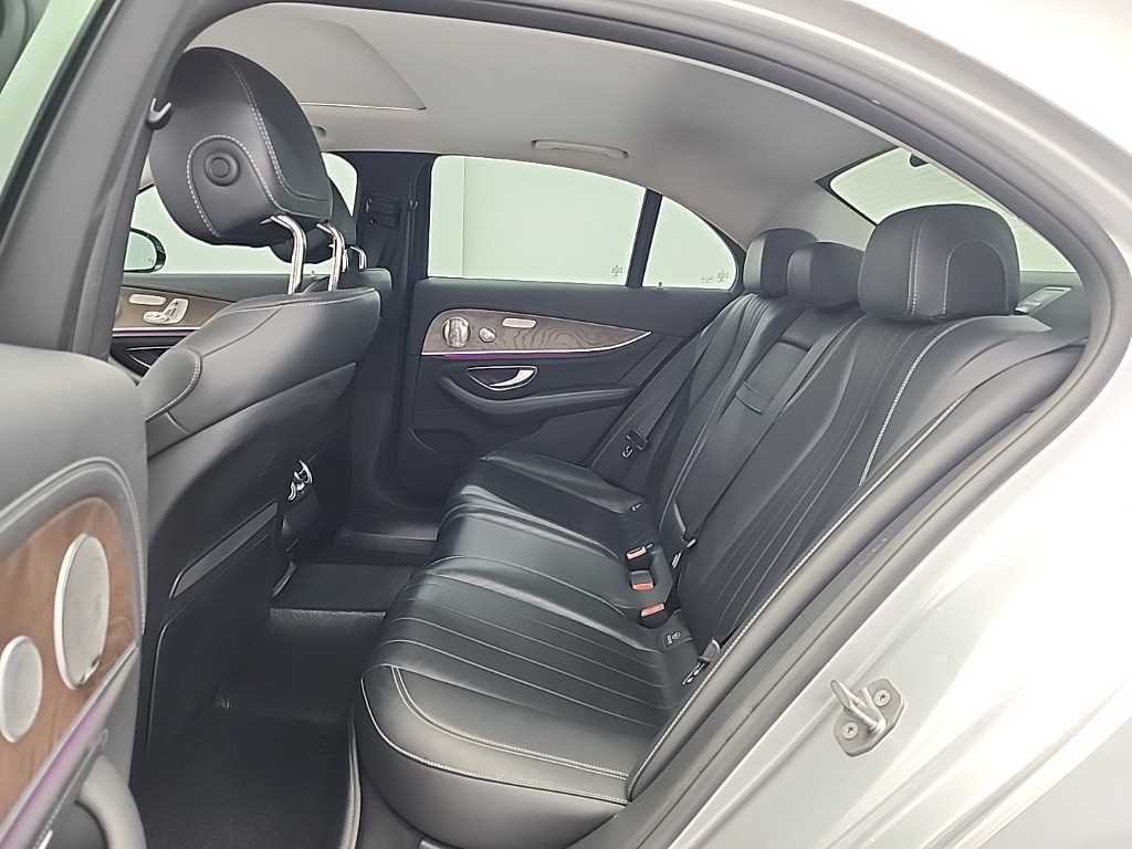 벤츠 E 클래스 E-클래스 W213 E300 4MATIC 익스클루시브 이미지 12