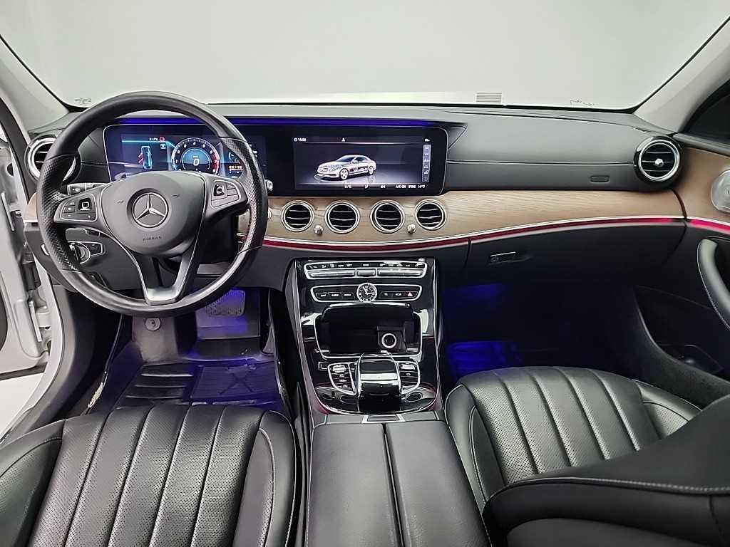 벤츠 E 클래스 E-클래스 W213 E300 4MATIC 익스클루시브 이미지 7