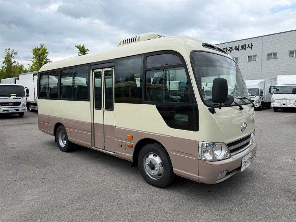 중대형버스 소형현대버스 뉴카운티 단축 STD 25인승 이미지 8