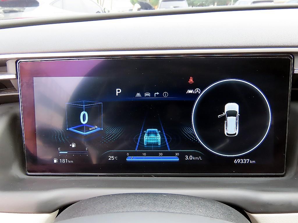 현대 투싼 투싼 (NX4) 가솔린 1.6 터보 4WD 인스퍼레이션 이미지 9