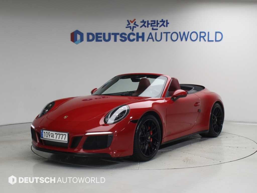 포르쉐 911 카레라 4 GTS 카브리올레 991 이미지 1