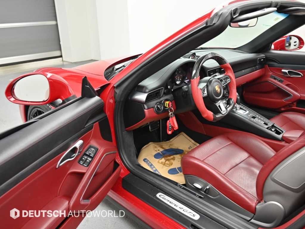 포르쉐 911 카레라 4 GTS 카브리올레 991 이미지 11