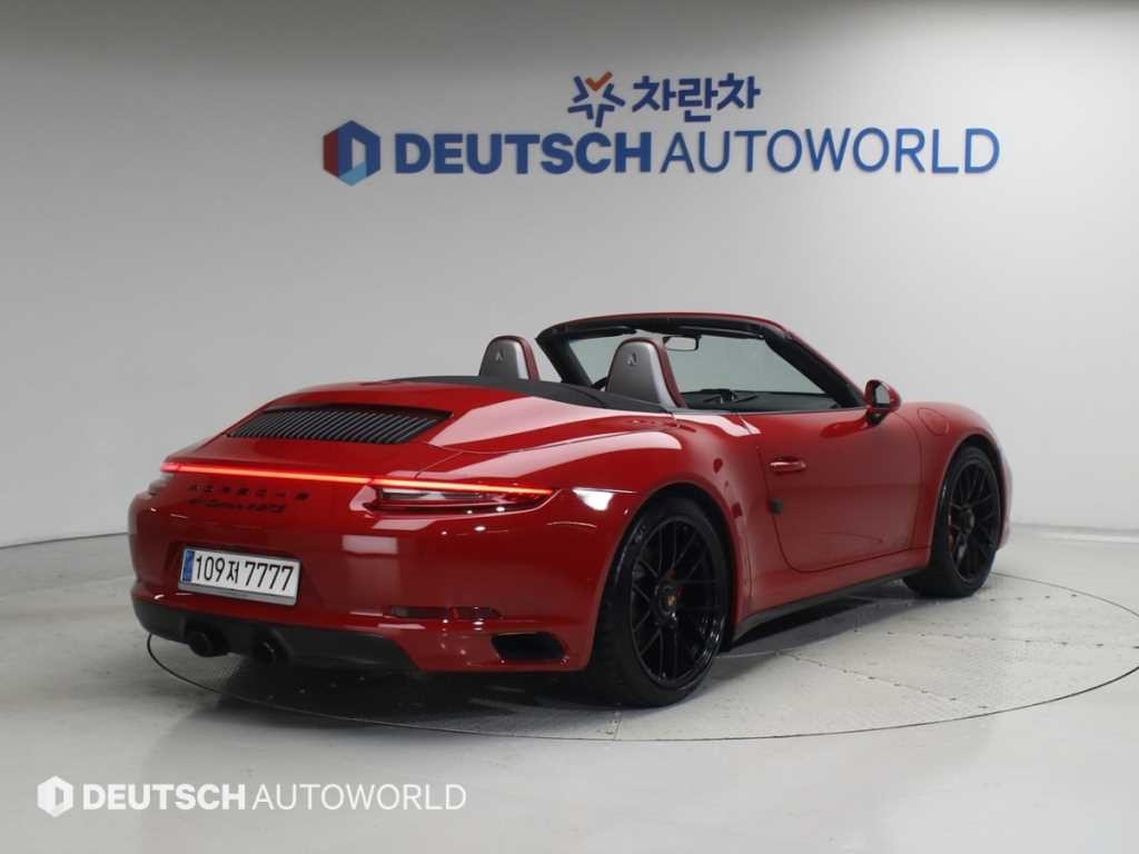 포르쉐 911 카레라 4 GTS 카브리올레 991 이미지 2