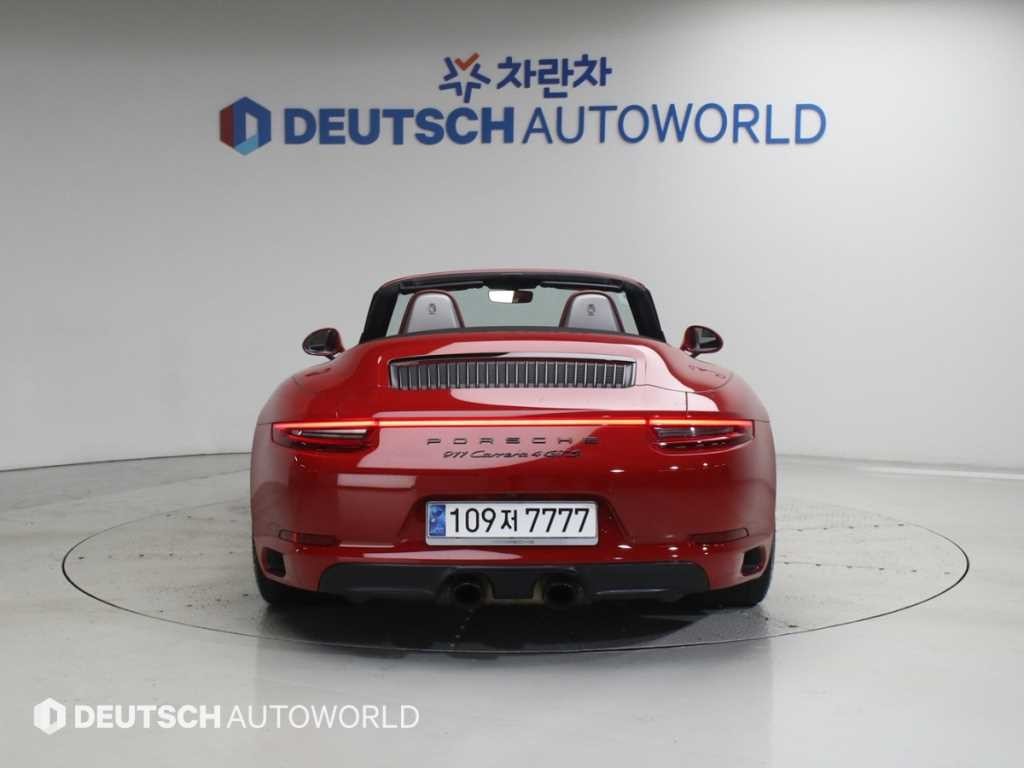 포르쉐 911 카레라 4 GTS 카브리올레 991 이미지 4