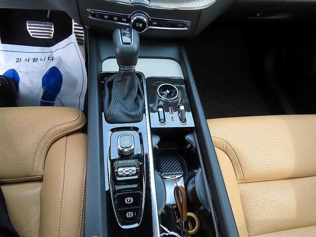 볼보 XC60 XC60(2세대) D5 AWD 인스크립션 이미지 11