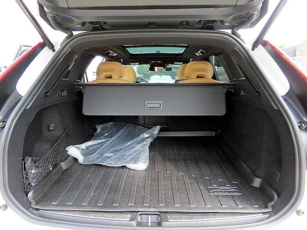 볼보 XC60 XC60(2세대) D5 AWD 인스크립션 이미지 16