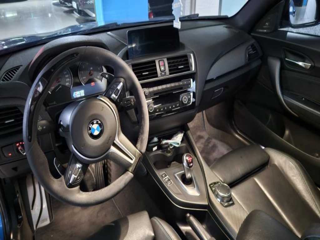 BMW 2시리즈 M2 (F87) 쿠페 M 퍼포먼스 스티어링 휠 에디션 이미지 7
