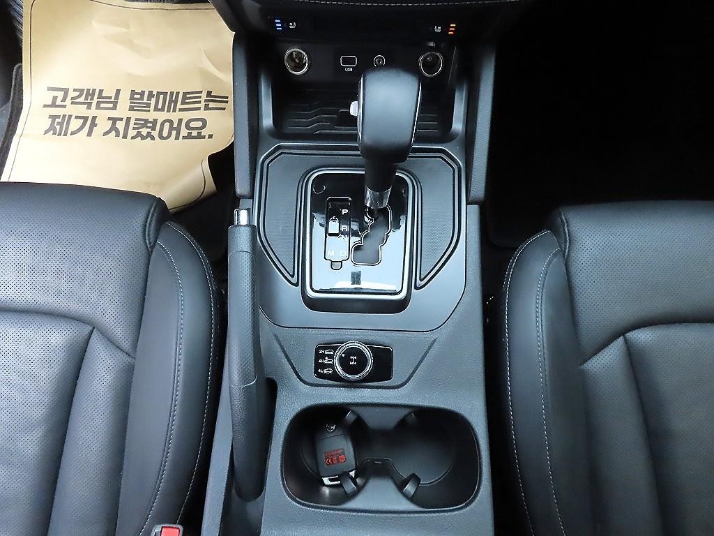 KG모빌리티(쌍용) 렉스턴 더 뉴 렉스턴 스포츠 칸 디젤 2.2 4WD 와일드 이미지 10