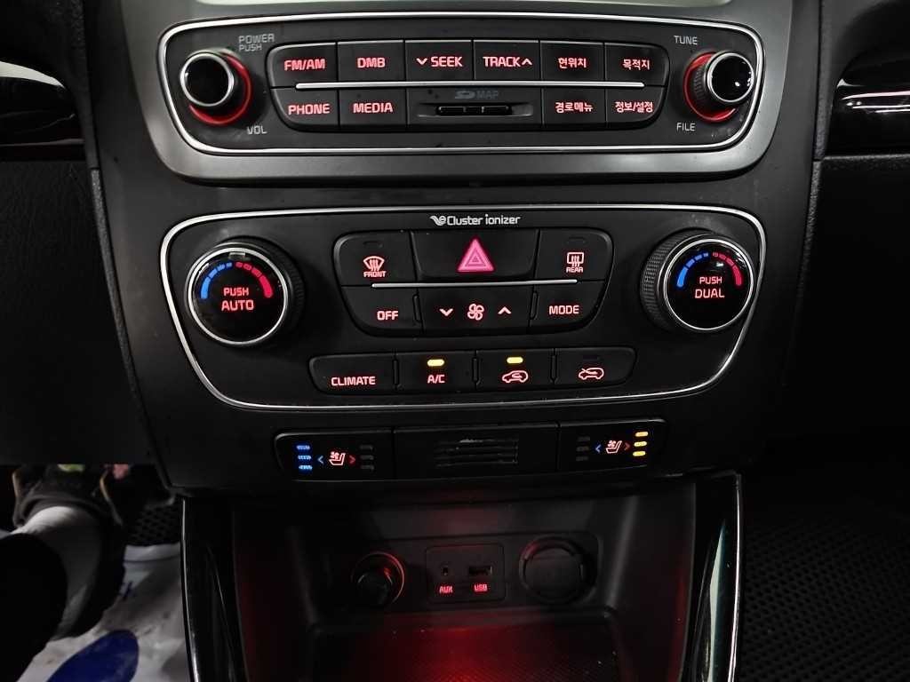 기아 쏘렌토 뉴 쏘렌토 R 2WD 2.0 노블레스 이미지 10