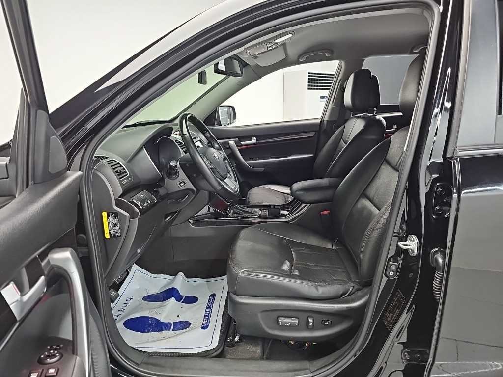 기아 쏘렌토 뉴 쏘렌토 R 2WD 2.0 노블레스 이미지 11