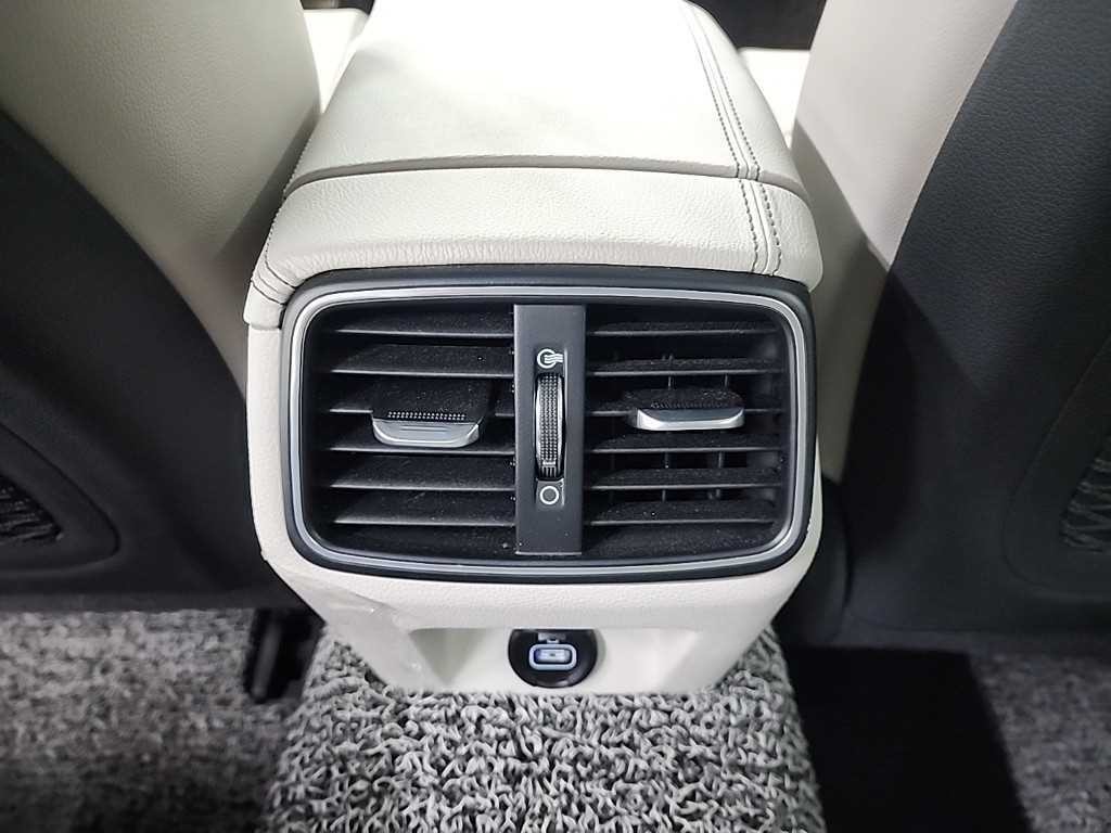 제네시스 G70 더 뉴 G70 가솔린 2.0T 2WD 이미지 13