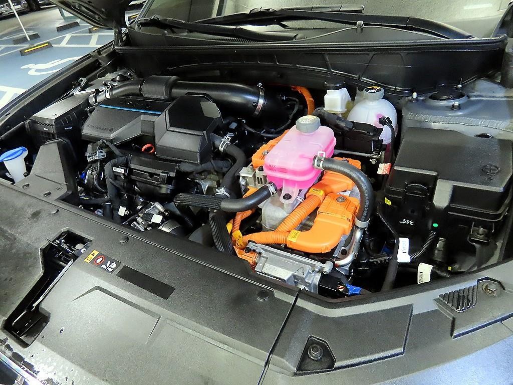 현대 투싼 투싼 하이브리드(NX4) 2WD 프리미엄 이미지 19