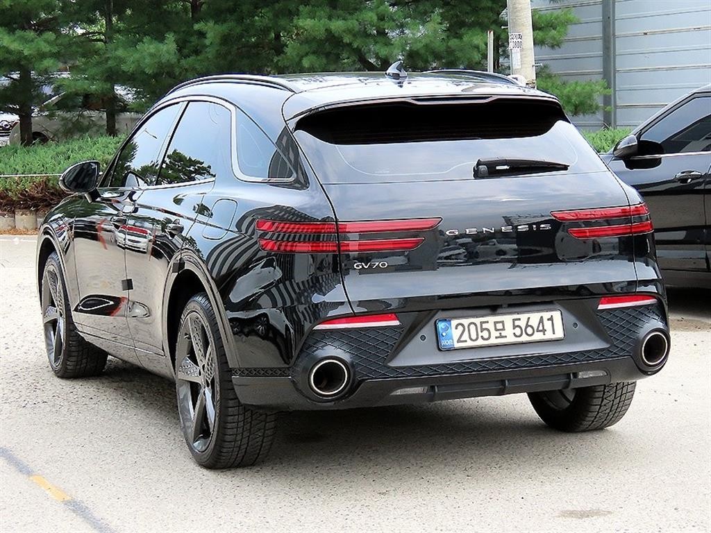 제네시스 GV70 2.5T 가솔린 2WD 스포츠 이미지 3