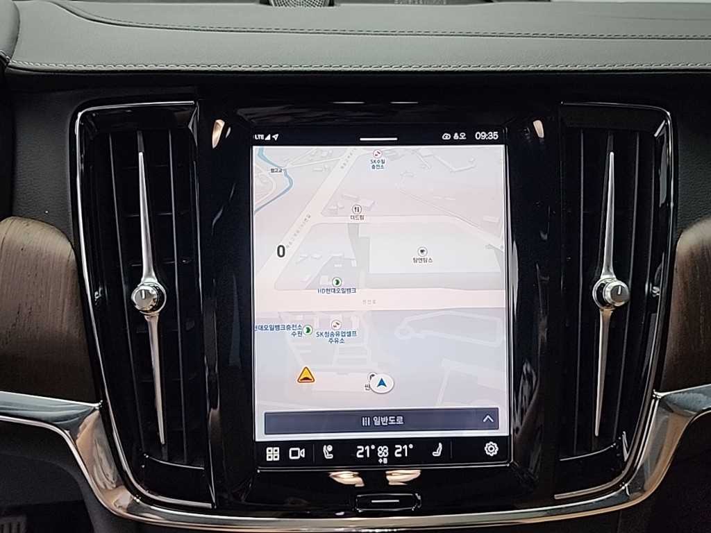 볼보 S90 T8 AWD 얼티메이트 브라이트 이미지 16