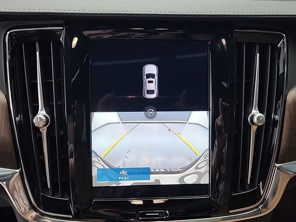 볼보 S90 T8 AWD 얼티메이트 브라이트 이미지 17
