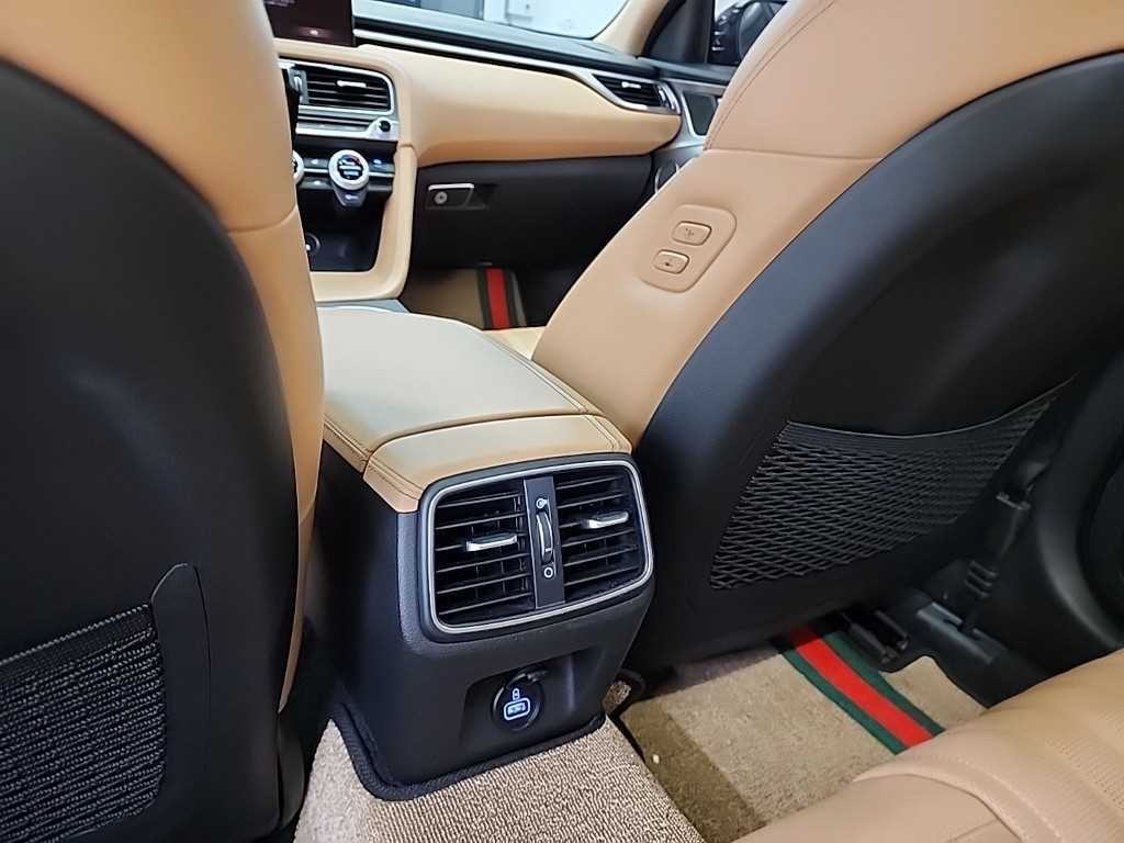 제네시스 G70 더 뉴 G70 가솔린 2.0T 2WD 이미지 13