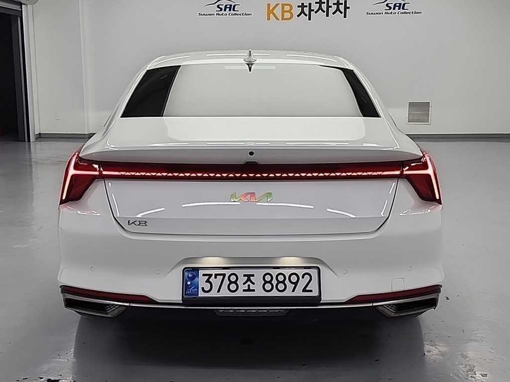 기아 K8 2.5 2WD 시그니처 이미지 3