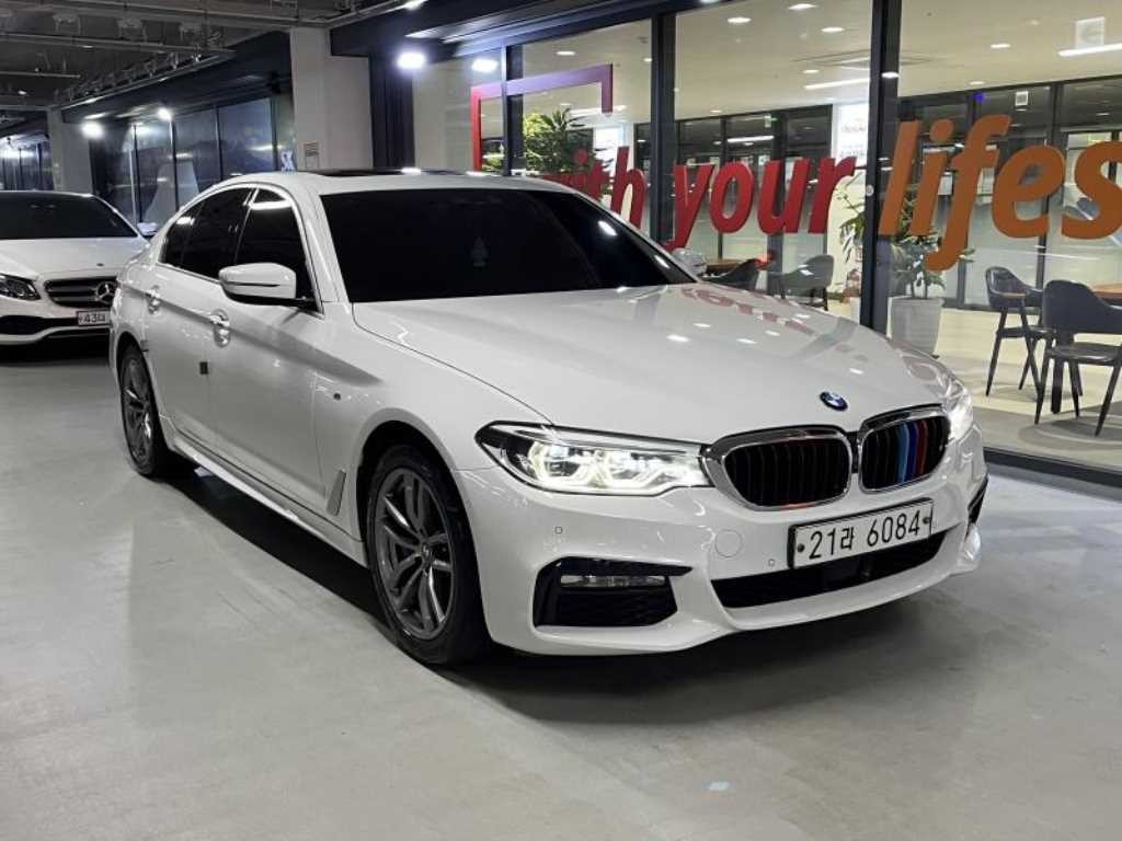 BMW 5시리즈 5시리즈 (G30) 530i xDrive M 스포츠 플러스 이미지 1