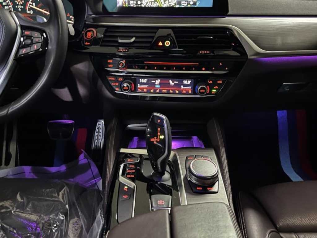 BMW 5시리즈 5시리즈 (G30) 530i xDrive M 스포츠 플러스 이미지 10