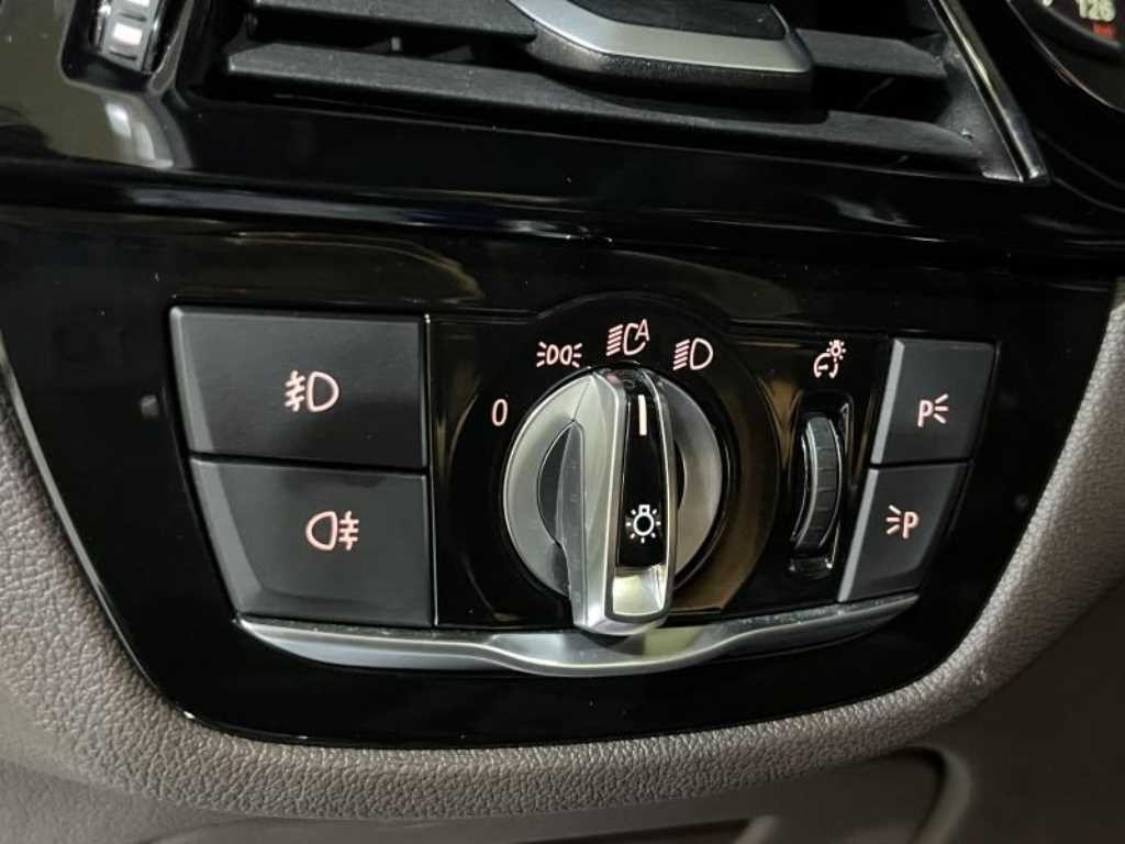 BMW 5시리즈 5시리즈 (G30) 530i xDrive M 스포츠 플러스 이미지 18