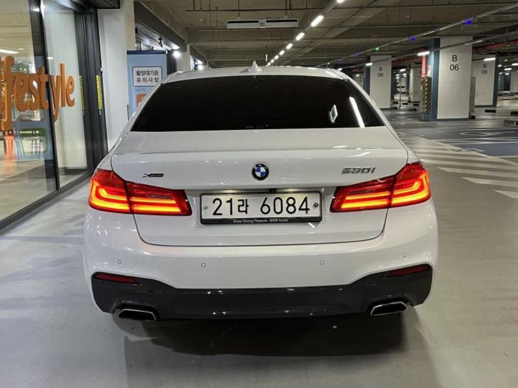 BMW 5시리즈 5시리즈 (G30) 530i xDrive M 스포츠 플러스 이미지 5