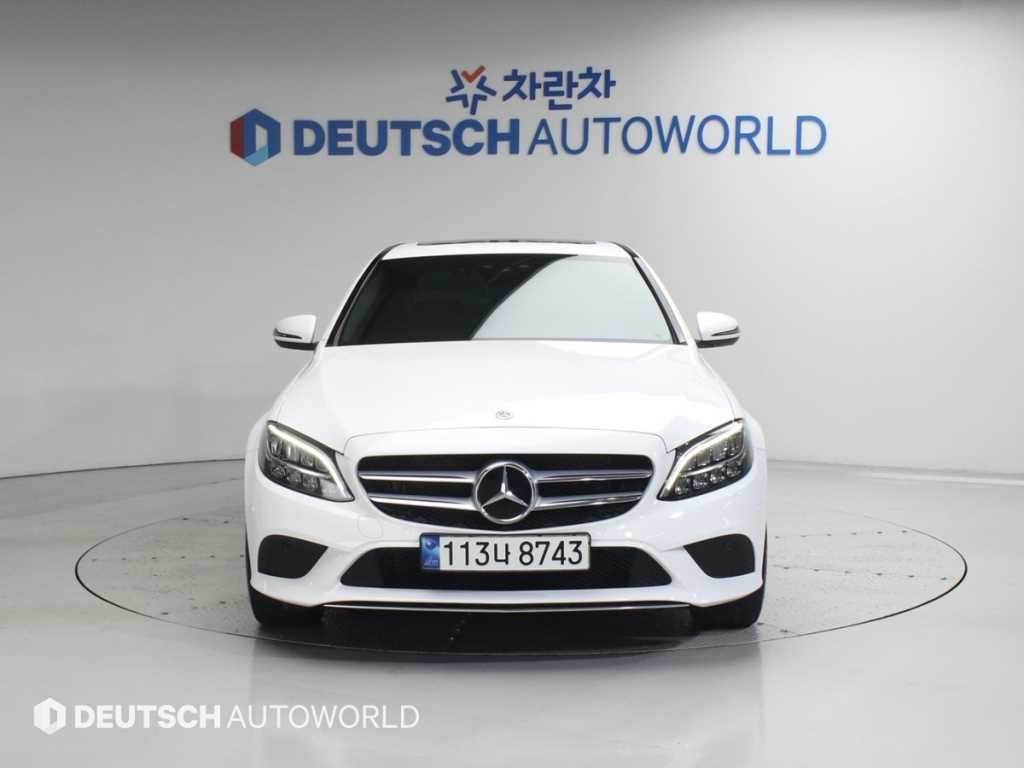 벤츠 C 클래스 C클래스 W205 C220 d 4MATIC 아방가르드 이미지 3