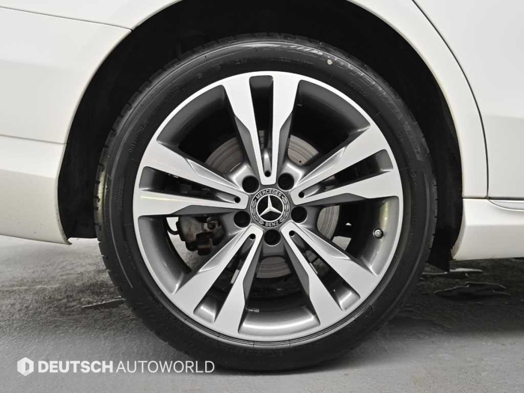 벤츠 C 클래스 C클래스 W205 C220 d 4MATIC 아방가르드 이미지 5