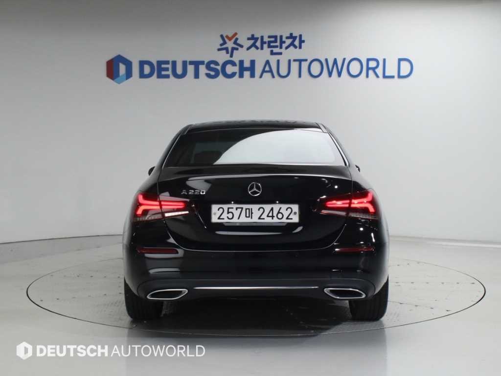 벤츠 A 클래스 A클래스 W177 A220 세단 이미지 4