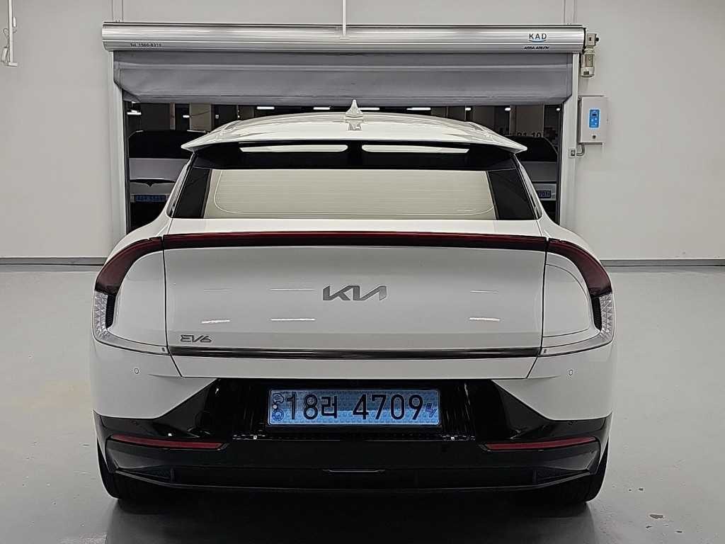 기아 EV6 롱레인지 AWD 어스 이미지 4