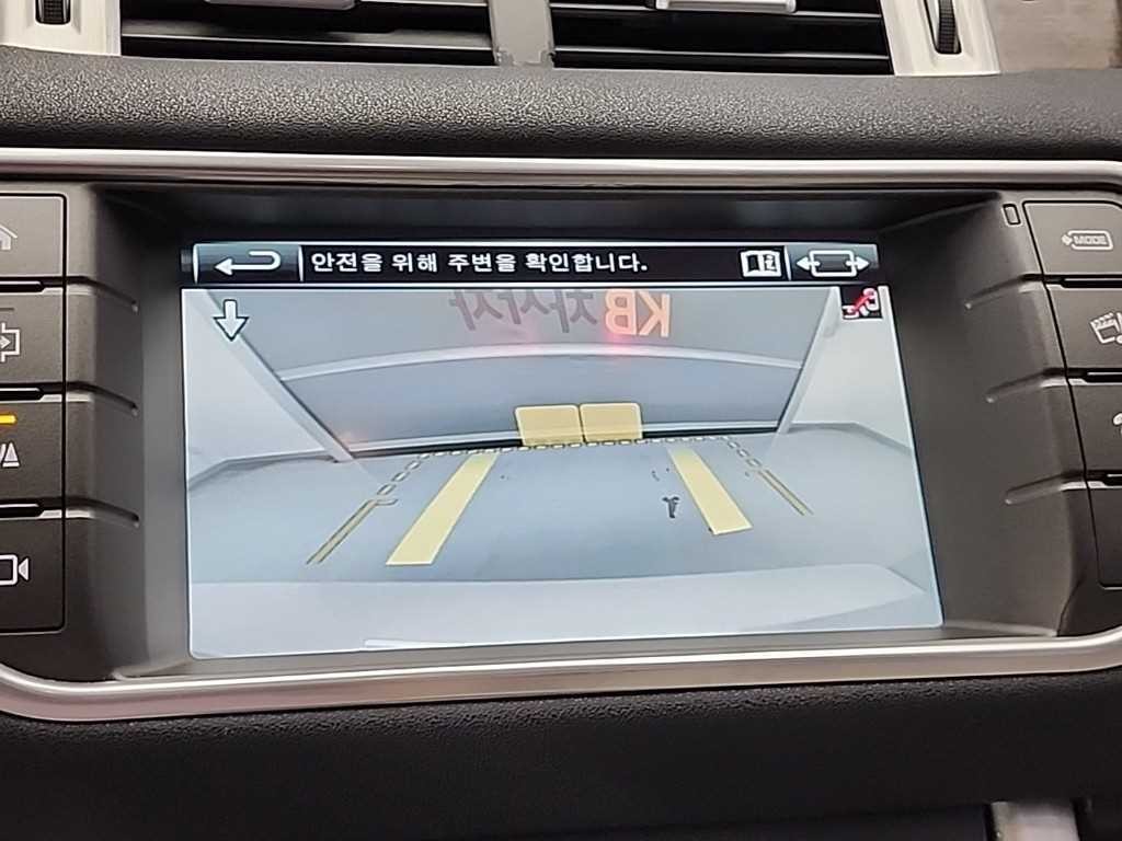 랜드로버 레인지로버 이보크 2.0 TD4 SE 이미지 16