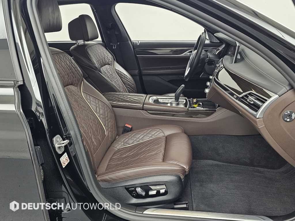 BMW 7시리즈 7시리즈 (G11) 740i 디자인 퓨어 엑설런스 이미지 10