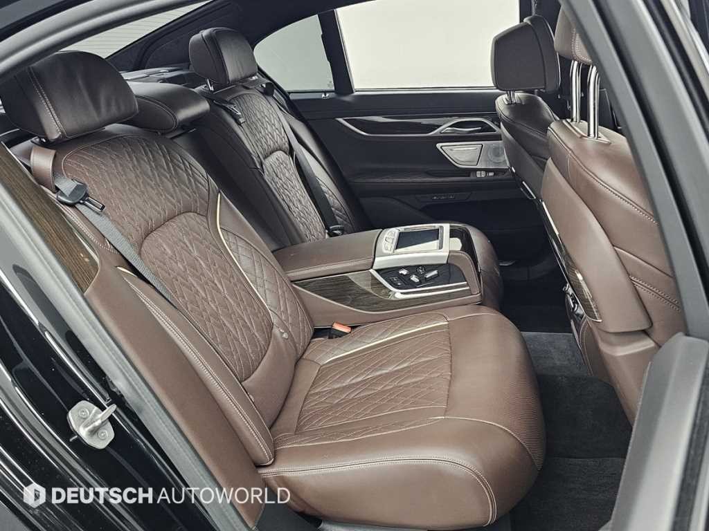 BMW 7시리즈 7시리즈 (G11) 740i 디자인 퓨어 엑설런스 이미지 12