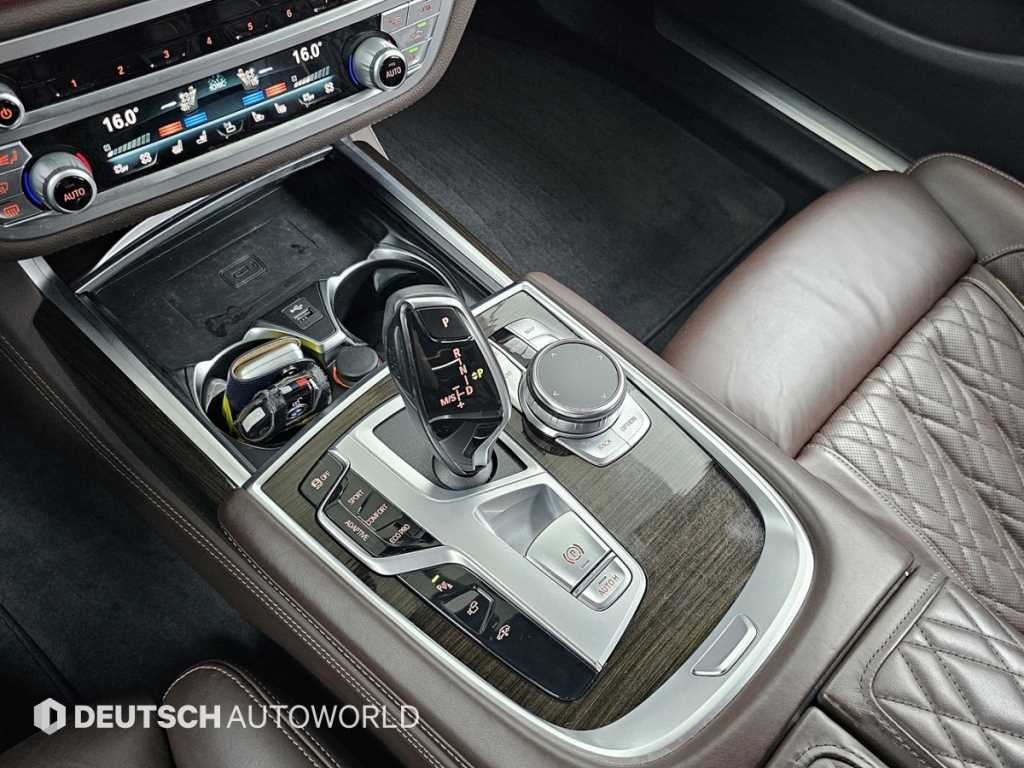 BMW 7시리즈 7시리즈 (G11) 740i 디자인 퓨어 엑설런스 이미지 9