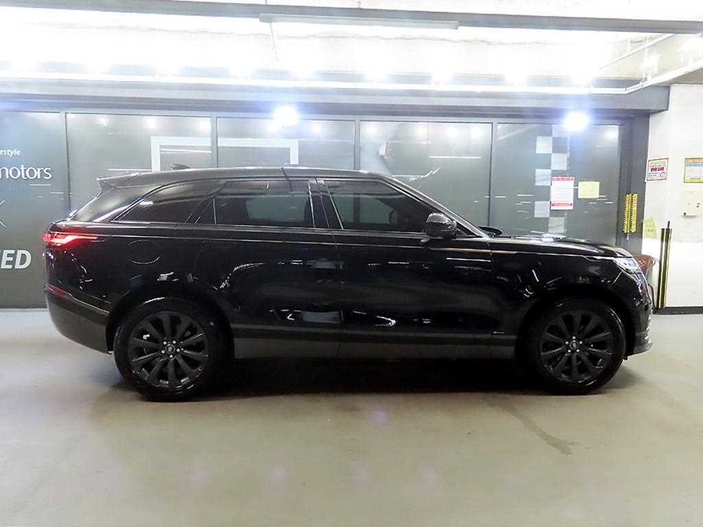 랜드로버 레인지로버 벨라 2.0 D240 R-다이나믹 SE 이미지 3