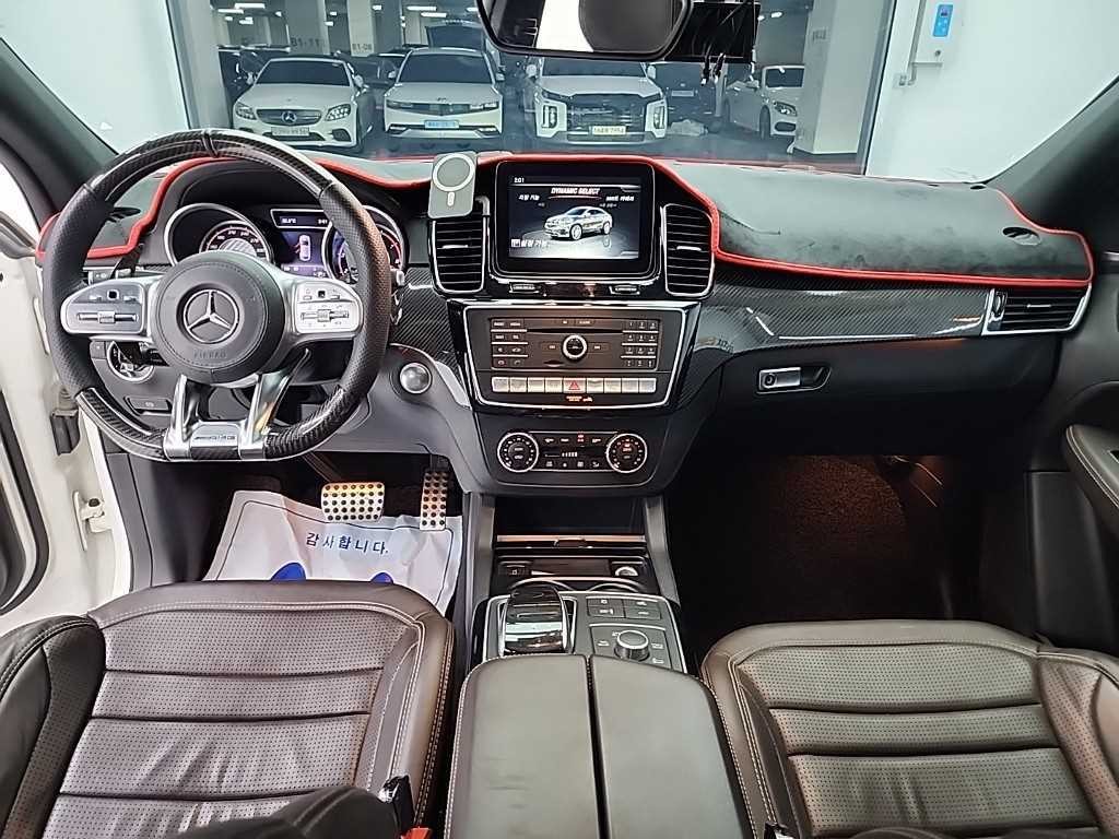 벤츠 GLE 클래스 GLE 클래스 W166 GLE 63 AMG S 4MATIC 쿠페 이미지 7