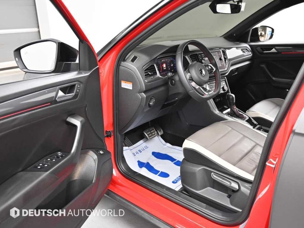 폭스바겐 티록 2.0 TDI 프레스티지 이미지 11