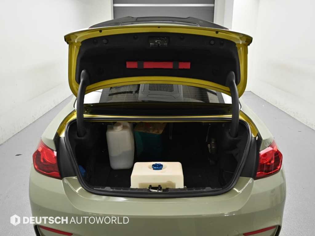 BMW 4시리즈 M4 (F82) 쿠페 이미지 20