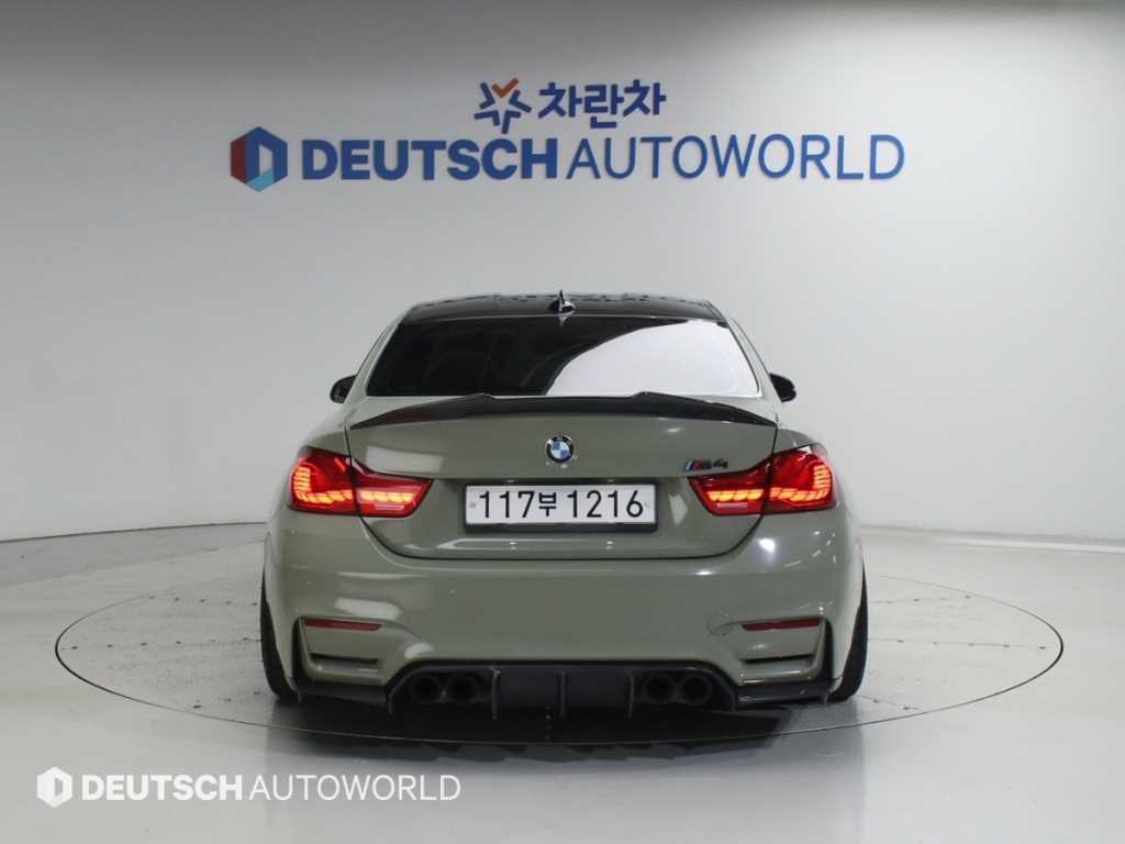 BMW 4시리즈 M4 (F82) 쿠페 이미지 4