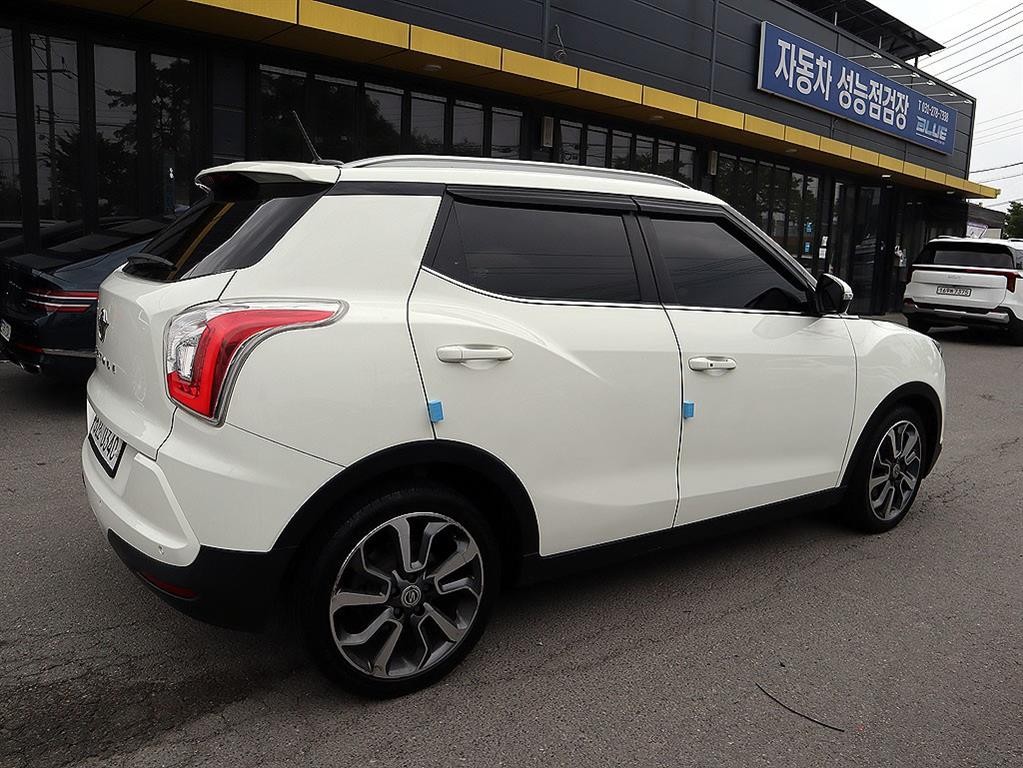 KG모빌리티(쌍용) 티볼리 가솔린 2WD 1.6 VX 이미지 3