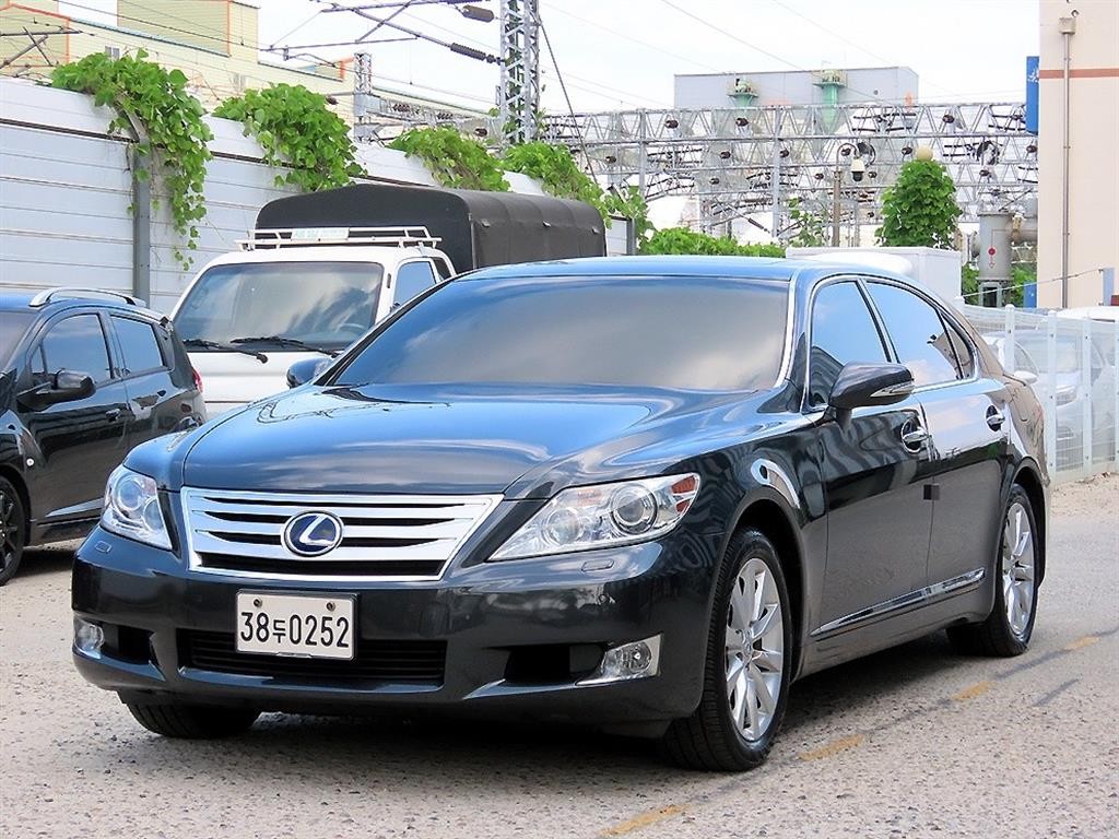 렉서스 LS LS600hL 4인승 이미지 2