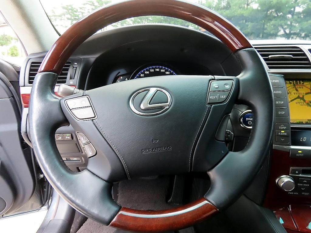 렉서스 LS LS600hL 4인승 이미지 8