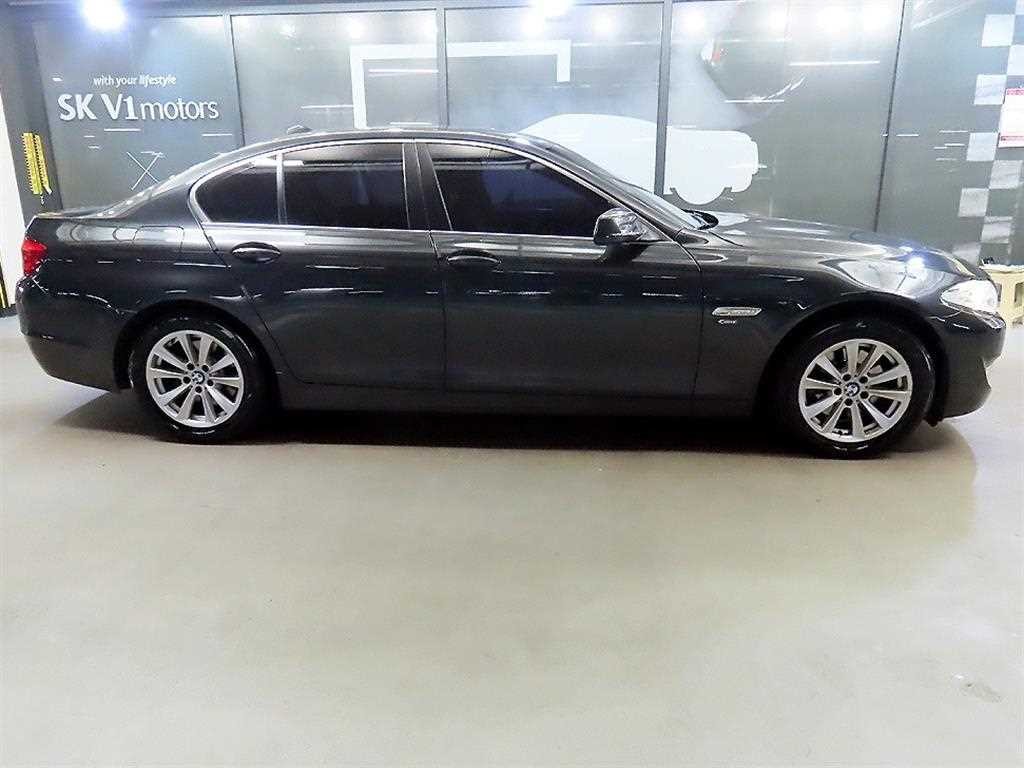BMW 5시리즈 5시리즈 (F10) 525d xDrive 이미지 3