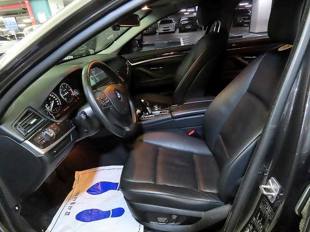 BMW 5시리즈 5시리즈 (F10) 525d xDrive 이미지 6